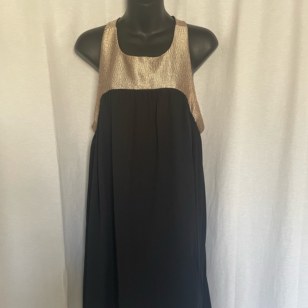 Black & Gold Flowy Below Knee Dress